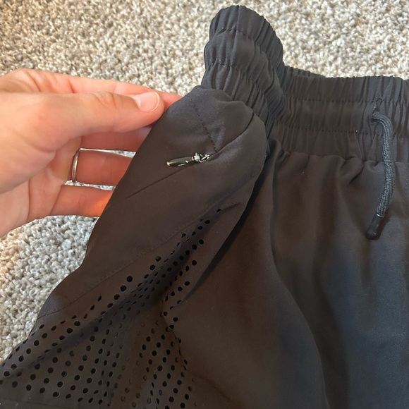 Womans black draw string running shorts Savvy - Picture 2 of 4